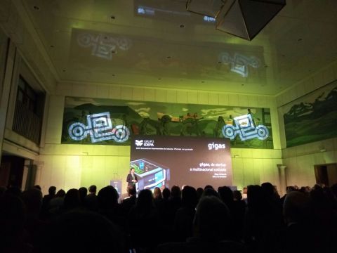 b1bb596f-57af-4ead-a1cb-dd6c370bf8cc